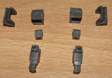 Clip & clean arm/shoulder parts and dry fit desired pose.